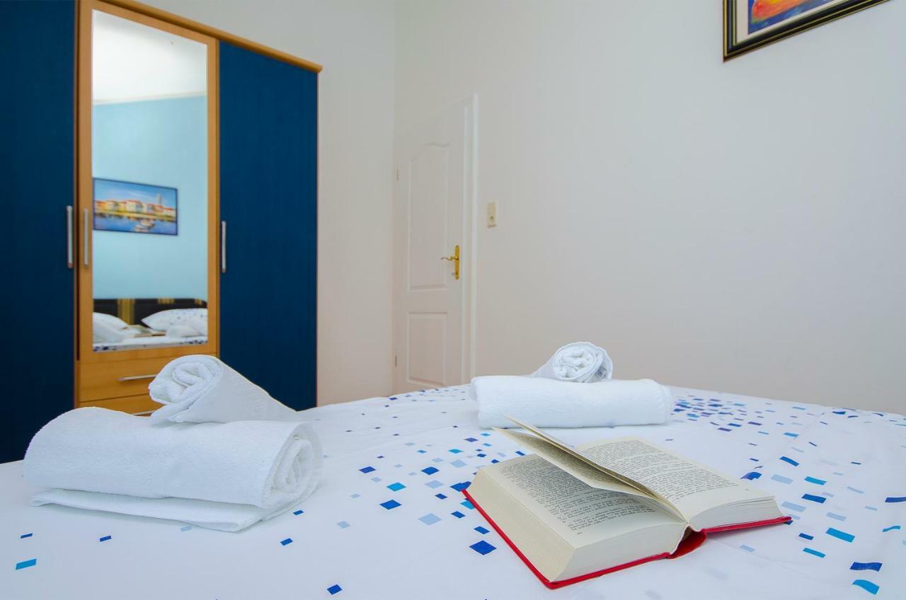 Apartments Maslina Trogir Buitenkant foto